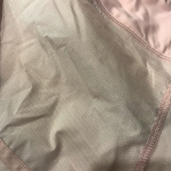 Lululemon Speed Short 2.5 inch - Picture 2 of 2